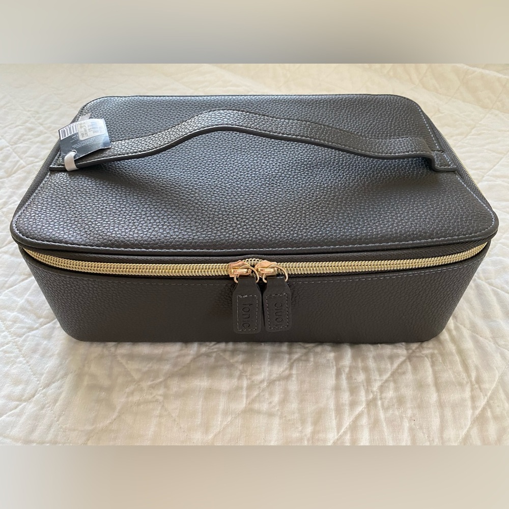 Tonic Makeup Case